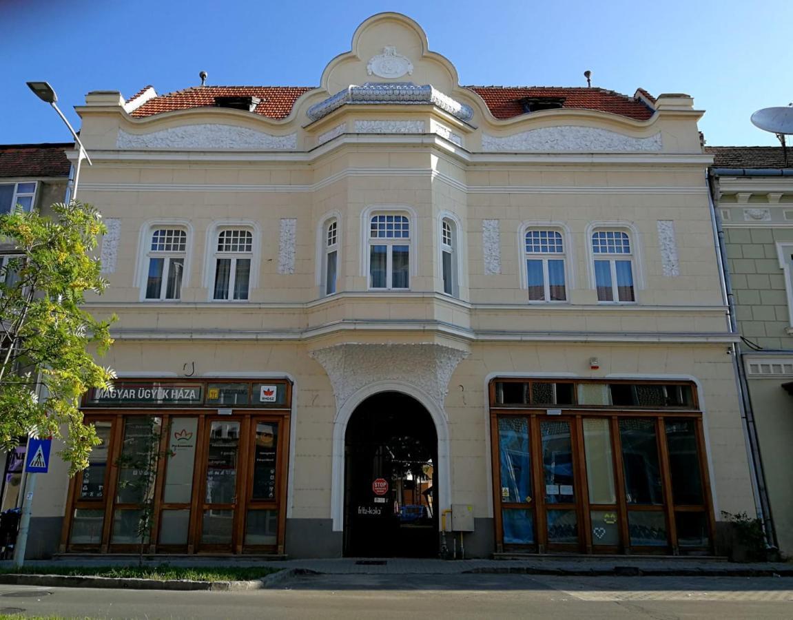 Zakarias Apartments М'єркуря-Чук Екстер'єр фото